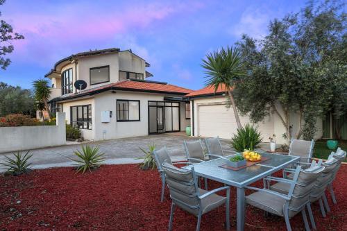 Villa De Marseilles - Melbourne