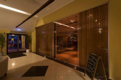 Peoleo Hotell