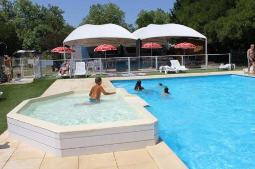 Camping Les Arbousiers