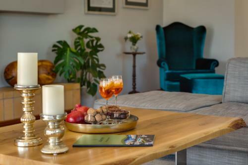 Villa Ampelaki - With Heated Pool