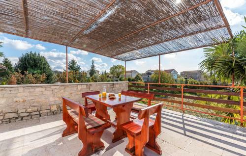 Apartamentos House Peresiji