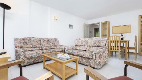 Apartment Open Pals