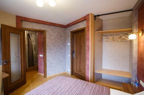 Hostal Buhta Guest House