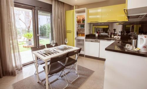 Bmk Suites Apartments