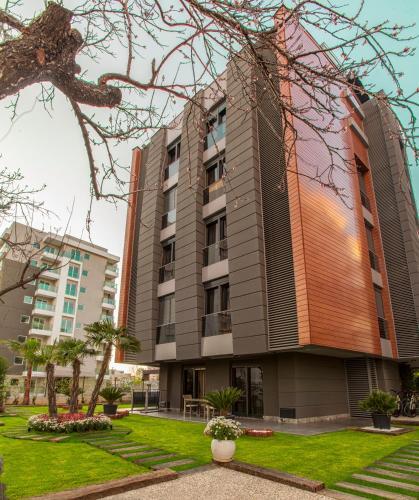 Bmk Suites Apartments