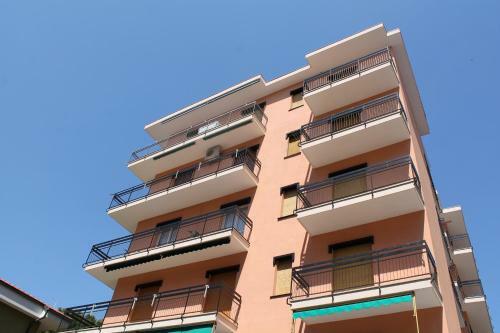 Apartamento House Adelin