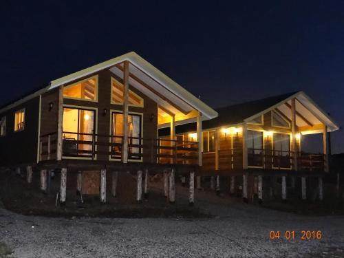 Caba�as Del Lago Huillinco