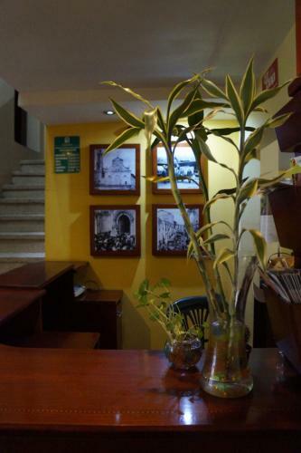Hotel Hostal Pucar�