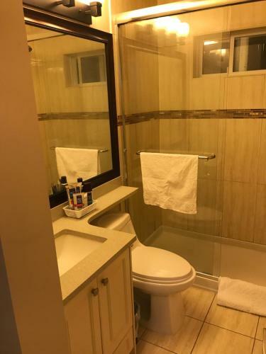 Cozy New One-bedroom Suite