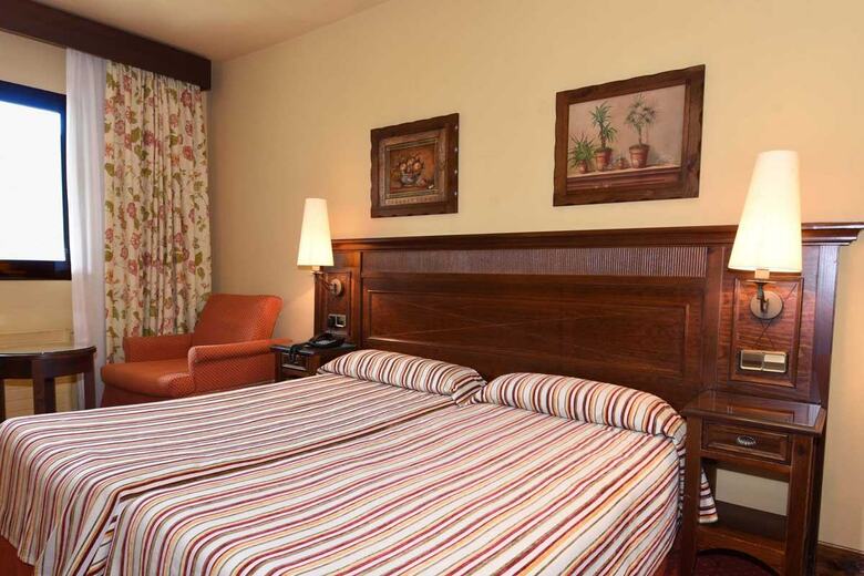 Hotel Rvhotels Tuca