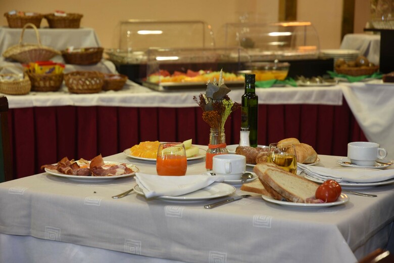 Hotel Rvhotels Tuca