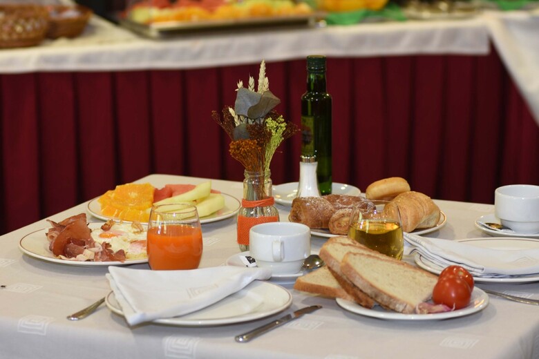 Hotel Rvhotels Tuca