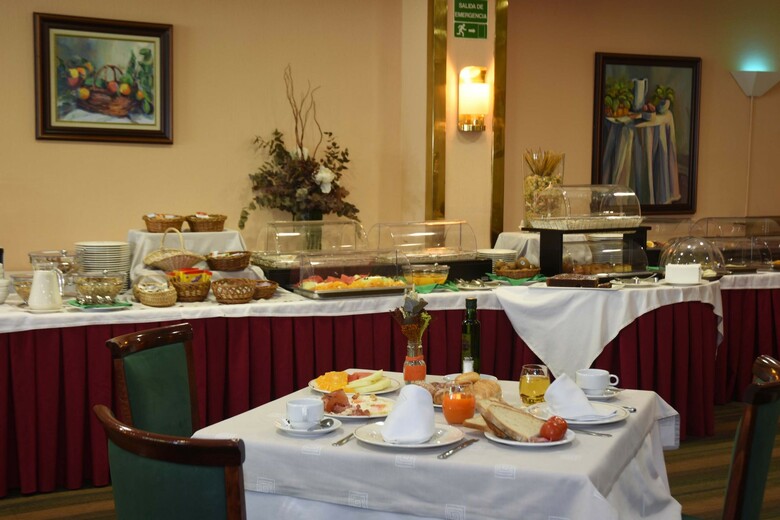 Hotel Rvhotels Tuca