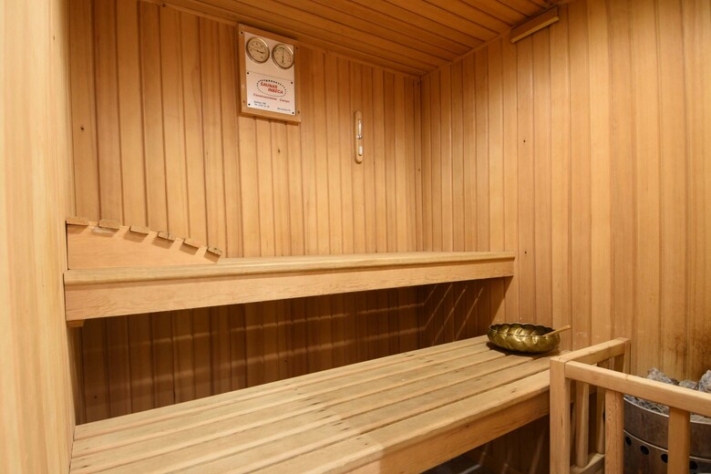 Hotel Rvhotels Tuca