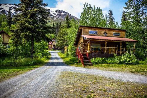 Lodge Midnight Sun Log Cabins