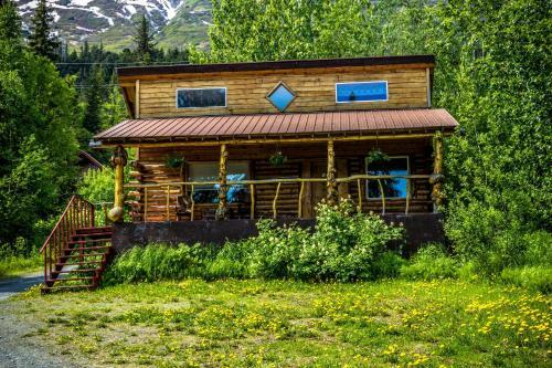 Lodge Midnight Sun Log Cabins