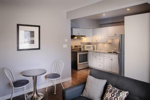 Apartment Across Georges Dumont