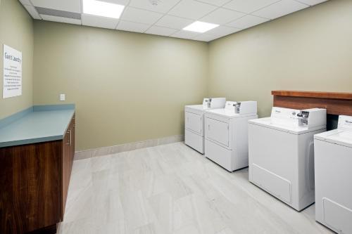 Hotel Holiday Inn Express & Suites Terrace