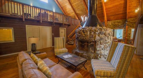 Lodge By The Blue Grande Suite Apartment