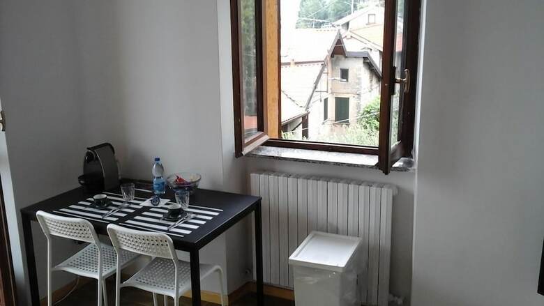 Hostal Regolo House