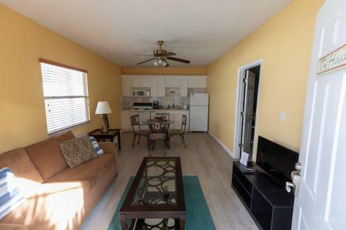 Hostal Village House Siesta Key