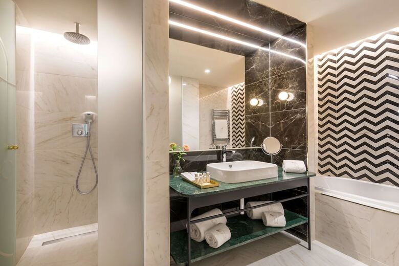 Hotel Barcelo Torre De Madrid