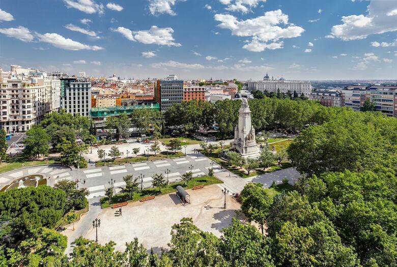Hotel Barcelo Torre De Madrid