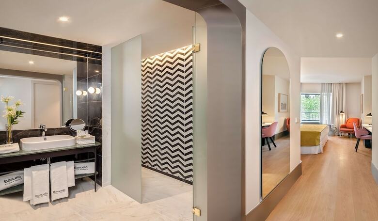 Hotel Barcelo Torre De Madrid