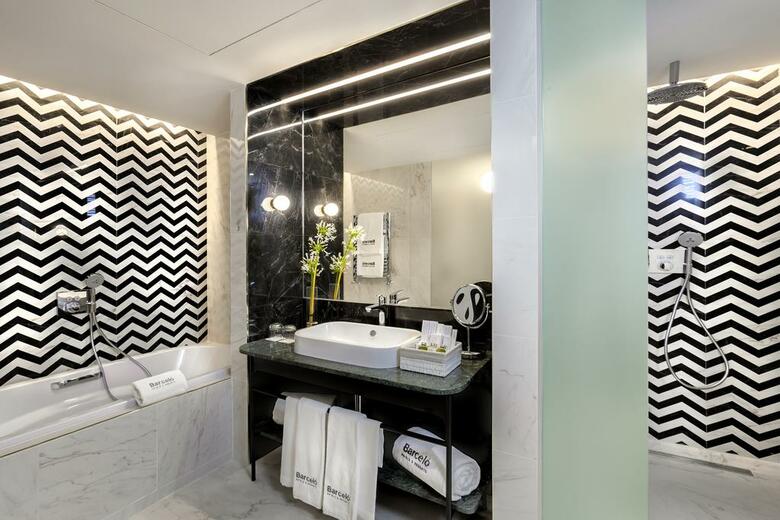 Hotel Barcelo Torre De Madrid