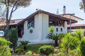 Holiday Village