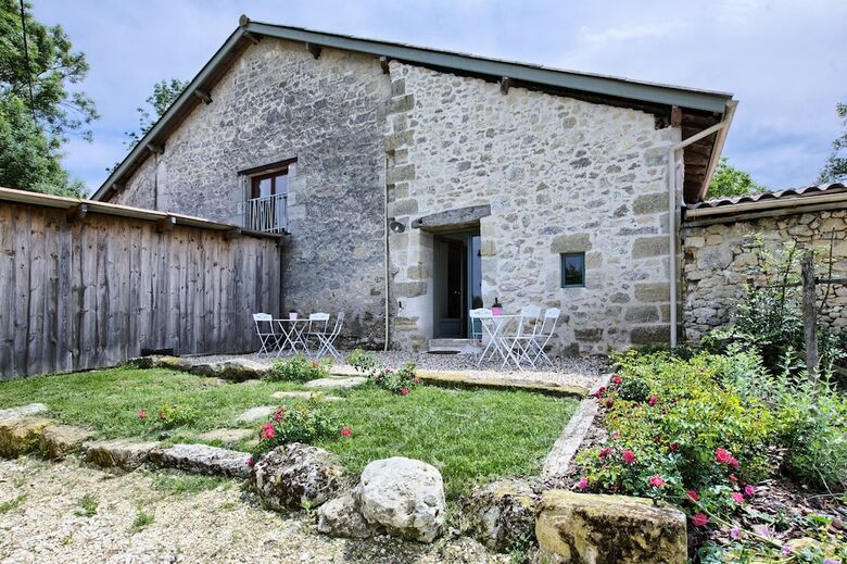 Bed & Breakfast La Grange D'oustaud