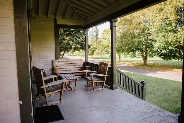 Lodge Fort Worden
