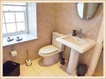 Bed & Breakfast Tarrel House
