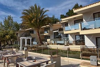 Rahoni Cronwell Park Hotel