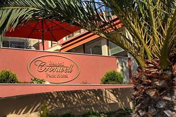 Rahoni Cronwell Park Hotel