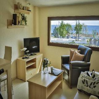 Nefeli Luxury Villas