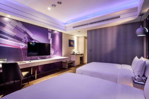 Moving Star Hotel