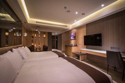 Moving Star Hotel