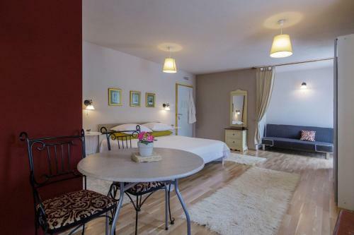 Hostal Apartments Marde?i?