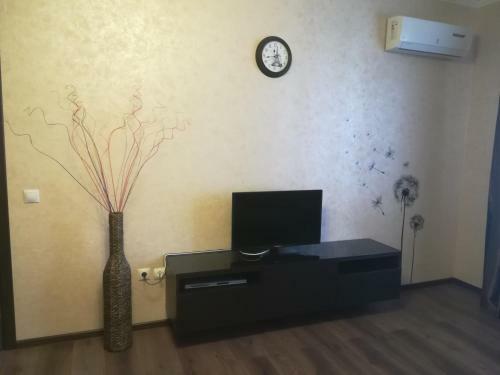 Naira Apartments