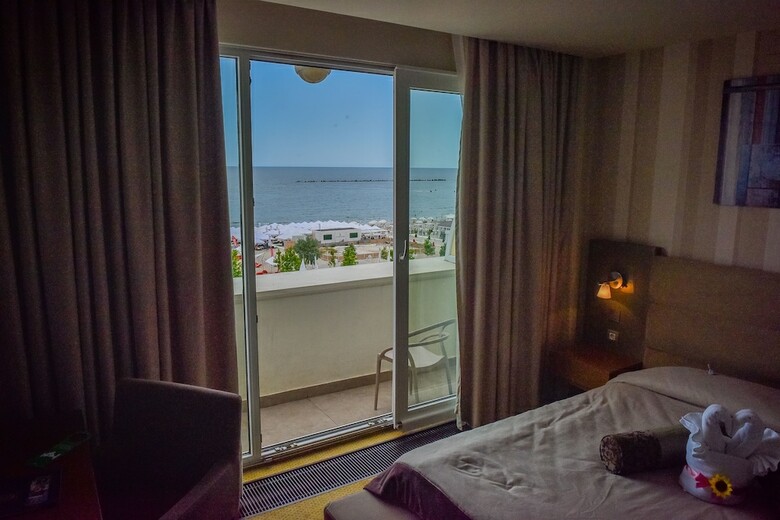 Iaki Hotel