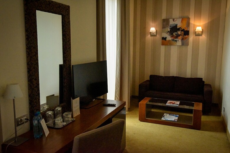 Iaki Hotel