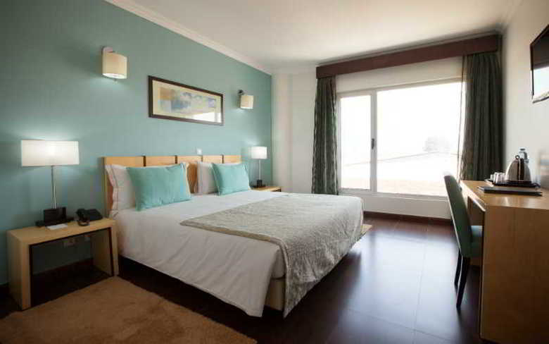 Luna Hotel Zombo