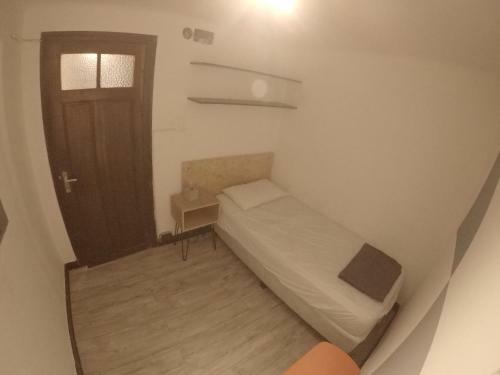Mediomundo Hostel