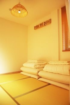 Poly Hostel Osaka