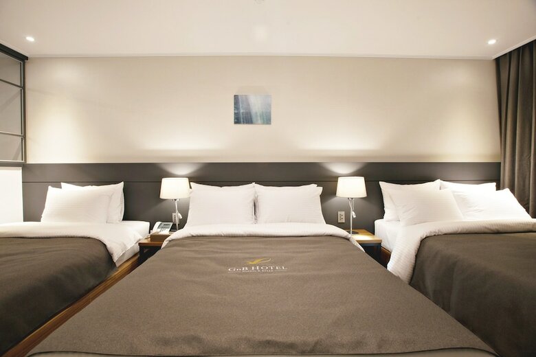 Gnb Hotel
