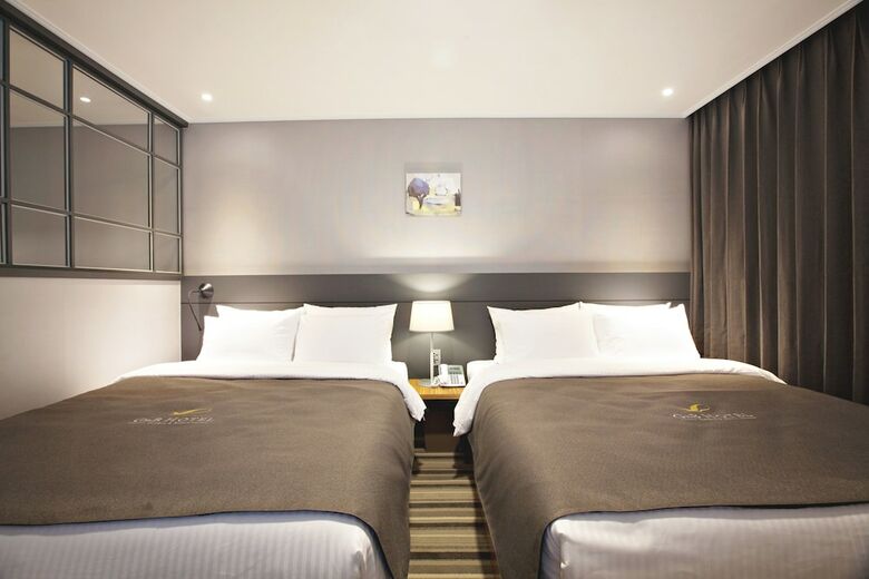 Gnb Hotel