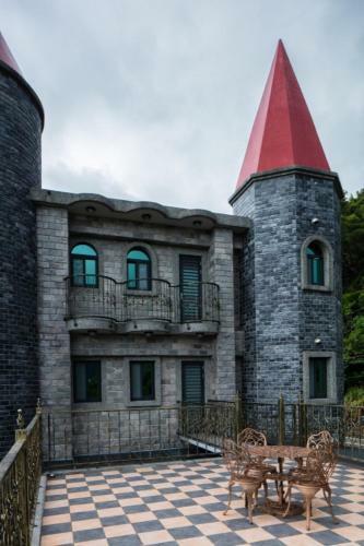 Zum Adler Castel B&B