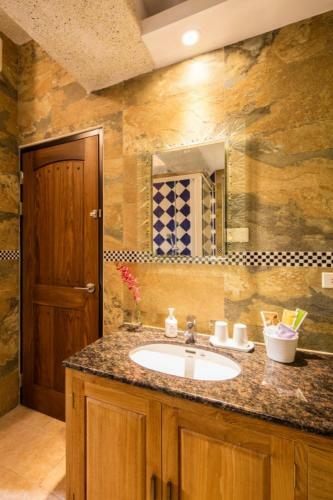 Zum Adler Castel B&B
