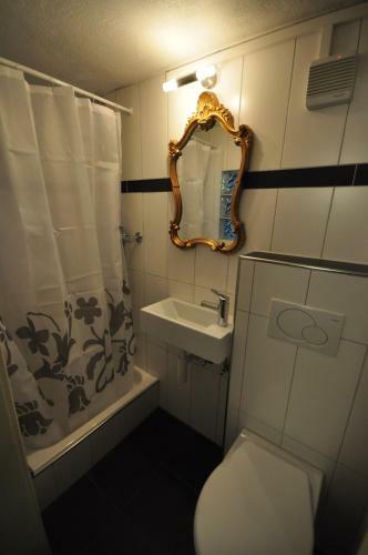 Seeg�rtli Riverside Apartment
